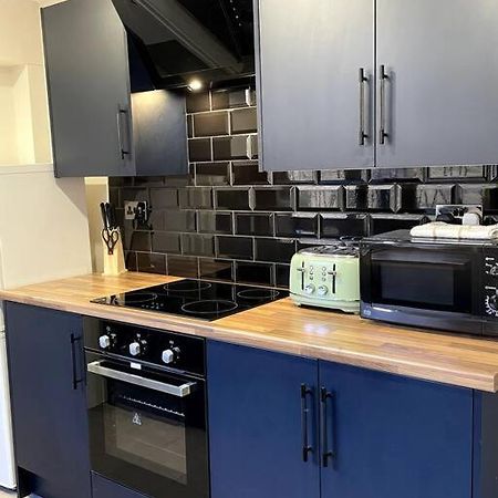 Central Area Terraced House With Private Hot Tub Линкольн Экстерьер фото