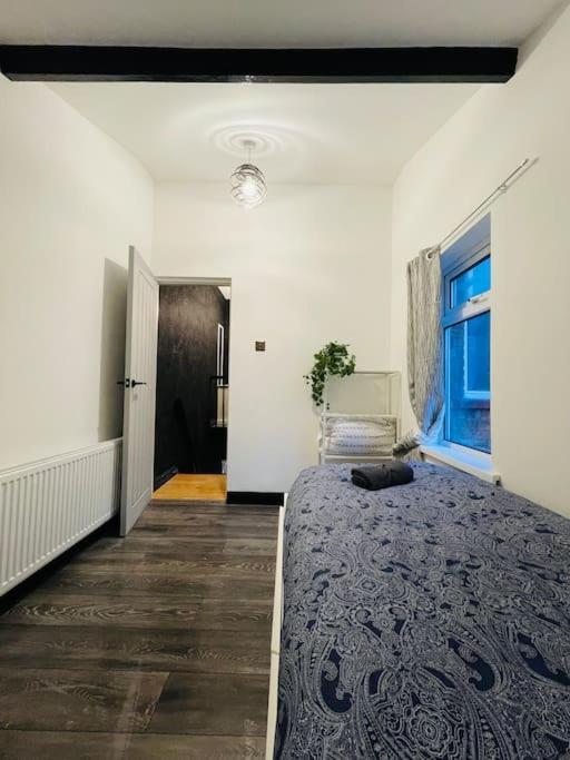 Central Area Terraced House With Private Hot Tub Линкольн Экстерьер фото