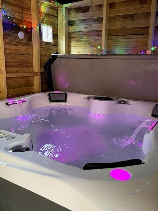 Central Area Terraced House With Private Hot Tub Линкольн Экстерьер фото