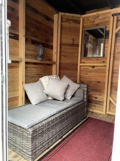 Central Area Terraced House With Private Hot Tub Линкольн Экстерьер фото